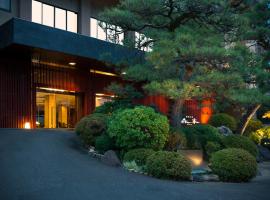 湖畔之宿 森本日式旅馆，位于加贺的日式旅馆