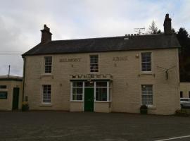 The Belmont Arms Hotel，位于Meigle的酒店