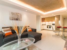 Royal Style Apartment - 5 mins walk to ExCeL London，位于伦敦的酒店