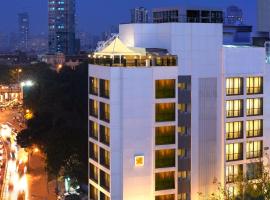 The Shalimar Hotel, Kemps Corner，位于孟买巴布尔纳特庙附近的酒店