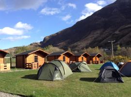 MacDonald Cabins，位于金洛赫利文的酒店