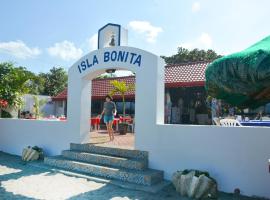伊斯拉博妮塔海滩度假村，位于圣胡安的带泳池的酒店