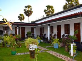 天使海滩酒店，位于亭可马里的酒店