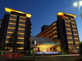 Dizalya Palm Garden Hotel，位于科纳克勒的带停车场的酒店