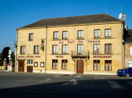 Logis Hôtel Le Val de Vence，位于Launois-sur-Vence的酒店