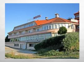 ApartHotel Corcubión Playa de Quenxe，位于科尔库维翁的酒店