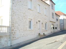 Chambres d'hotes Karine SMEJ，位于Châtillon-sur-Marne香槟高尔夫附近的酒店