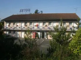里弗酒店