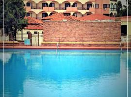 克里斯和夏娃庄园酒店，位于科莫蒂尼的酒店