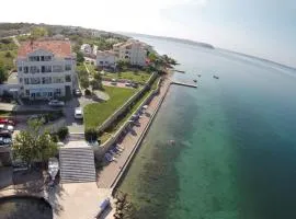 Apartments Vila 4m