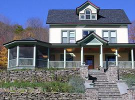 Breezy Hill Inn，位于Fleischmanns的酒店