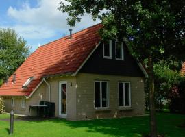 Spacious holiday home with WiFi, 20 km from Assen，位于韦斯特博克的酒店