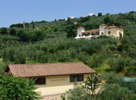 Agriturismo La Casuccia，位于索普拉自由堡的家庭/亲子酒店