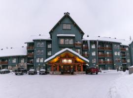 Snow Creek Lodge by Fernie Lodging Co，位于弗尼麋鹿4人缆车附近的酒店