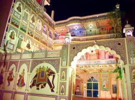 Hotel Shekhawati, A boutique stay，位于曼达瓦的酒店