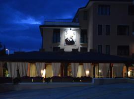 Hotel Rosamarina，位于圣乔瓦尼·罗通多的酒店