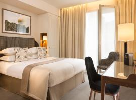 剑锷酒店，位于巴黎的酒店