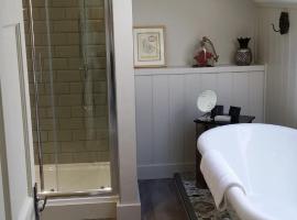 Headland House Luxury B&B，位于圣艾夫斯的海滩短租房