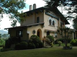 Villa La Croix Basque，位于西布勒的住宿加早餐旅馆