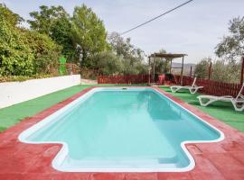 Farmhouse Fuentes de Cesna with Pool and Terrace，位于Fuentes de Cesna的酒店