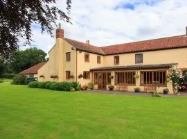 Wood Farm Kerdiston