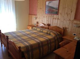 Al Garibaldino，位于Posina的酒店