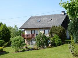 Holiday home in Ondenval with sauna Hautes Fagnes，位于韦姆的酒店