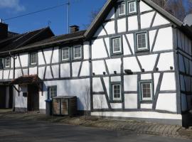 麦森胡福度假屋，位于Schalkenbach的乡村别墅