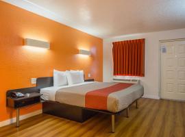 Motel 6-Garland, TX - Northeast Dallas，位于加兰的酒店