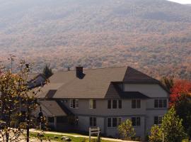 Club Wyndham Smugglers' Notch Vermont，位于杰弗逊维尔的酒店