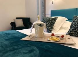 Hotel Restaurant SPA "Le Relais Des Moines - Logis de France"，位于维勒塞瑟尔的酒店