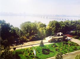 Dnipo river Apart #з видом на Дніпро，位于第聂伯罗的酒店