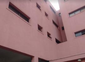 Classic Hotel，位于Perus的酒店