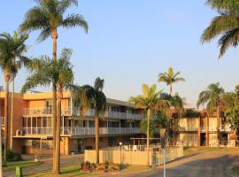 嘉德兰汽车旅馆和El Jays假日酒店，位于黄金海岸Griffith University Gold Coast Campus附近的酒店