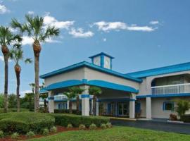 Quality Inn Tampa，位于坦帕的酒店