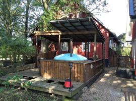 玛蒂斯加登住宿加早餐酒店，位于Östra Ljungby的酒店