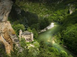 Château De La Caze Piscine & Spa - Ste Enimie，位于圣埃尼米耶的酒店