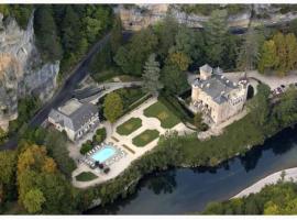 Château De La Caze Piscine & Spa - Ste Enimie，位于圣埃尼米耶的酒店