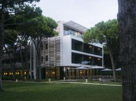 Hotel Mediterraneo Suite&Residence，位于利多迪耶索罗的酒店