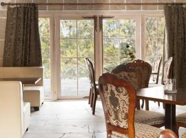 曼妮阿鲁普客曼嘉德博卡璞比酒店，位于Oru的酒店