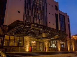 普拉拉 - 羊毛谷水疗酒店，位于科维良的Spa酒店