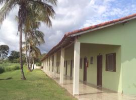 Hotel Porto Morrinho，位于Estancia Quijarro的酒店