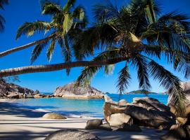 Bedarra Beach House water taxi included，位于Bedarra Island的酒店