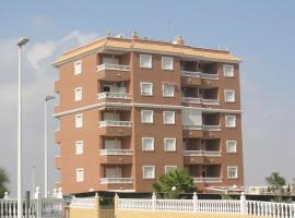 Apartamentos Arenales Del Sol III，位于阿勒纳勒斯德尔索尔的公寓