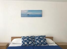 Scala Blu - Immobilevante，位于蓬扎的酒店