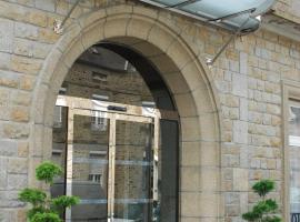 Hôtel Victor Hugo，位于蓬托尔松的酒店