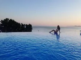 BlueBenalmadena 200meters from the beach with jacuzzi and rooftop terrace