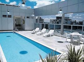 San Diego Apto 808，位于贝洛奥里藏特的带泳池的酒店