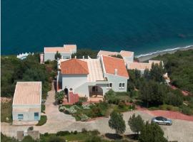 Marenostrum Beach Hotel & Restaurant，位于Imsoussene的酒店