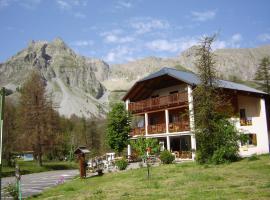 Auberge des Aiguilles，位于Saint-Martin-dʼEntraunes的酒店